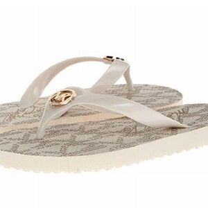 Michael Kors // BNWT Jet Set Flip Flop